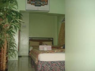 קואלה לומפור Casavilla Travellers Lodge מראה חיצוני תמונה
